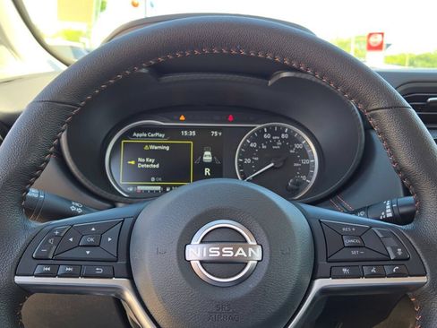 Used 2025 Nissan Versa SR w/ Trunk Package FWD image 28