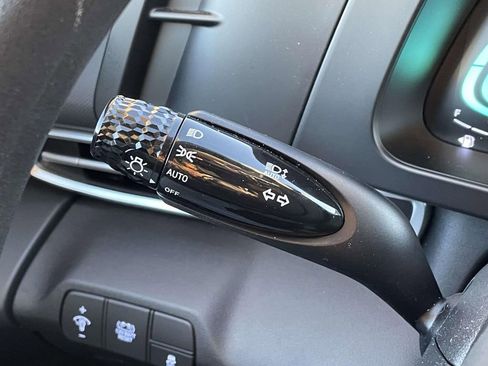 Certified 2025 Hyundai Elantra Blue image 12