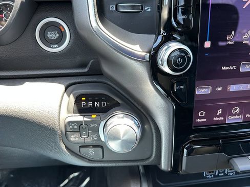 New 2026 RAM 1500 Laramie AWD/4WD image 27