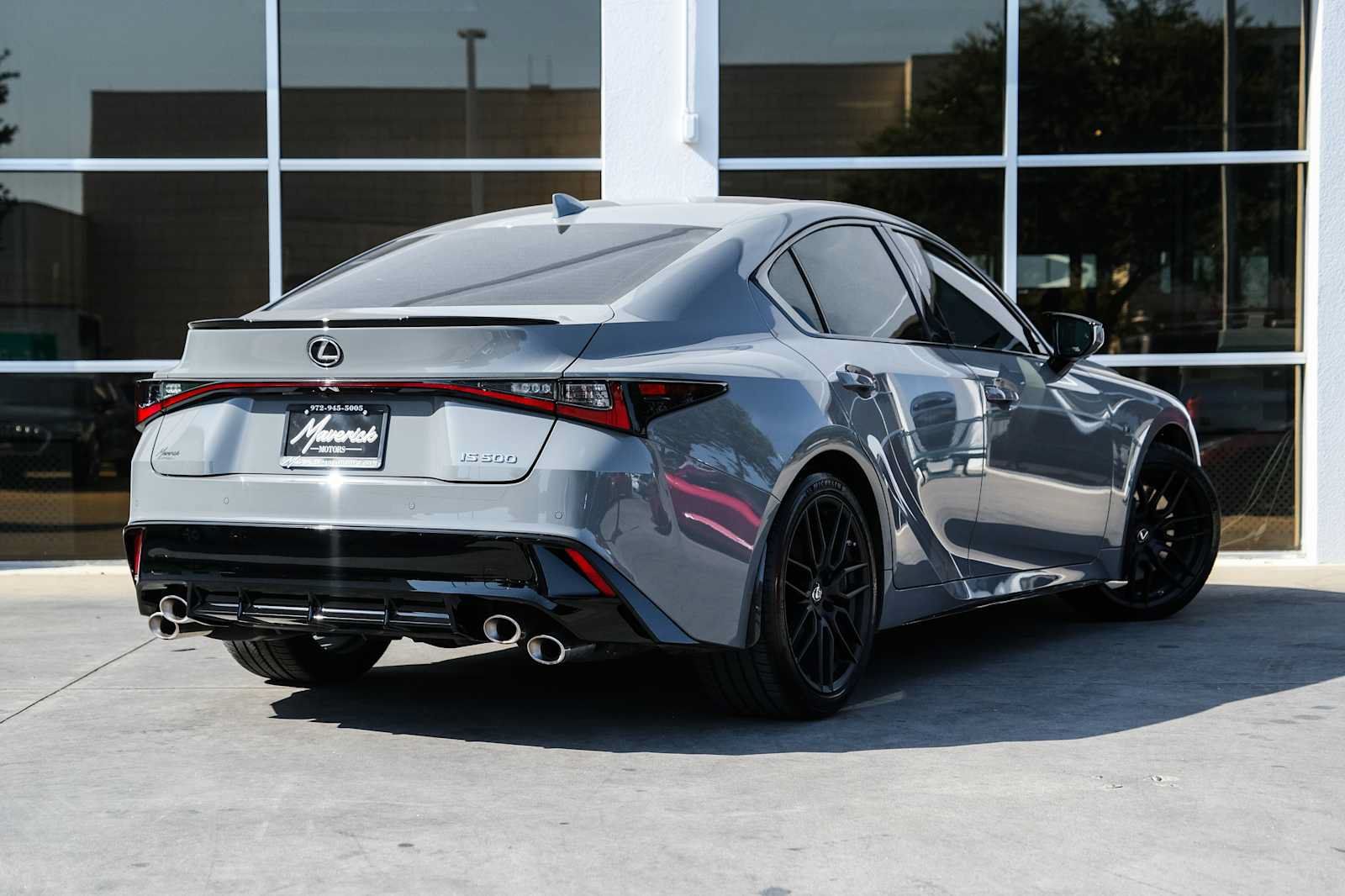 Used 2022 Lexus IS 500 RWD image 11