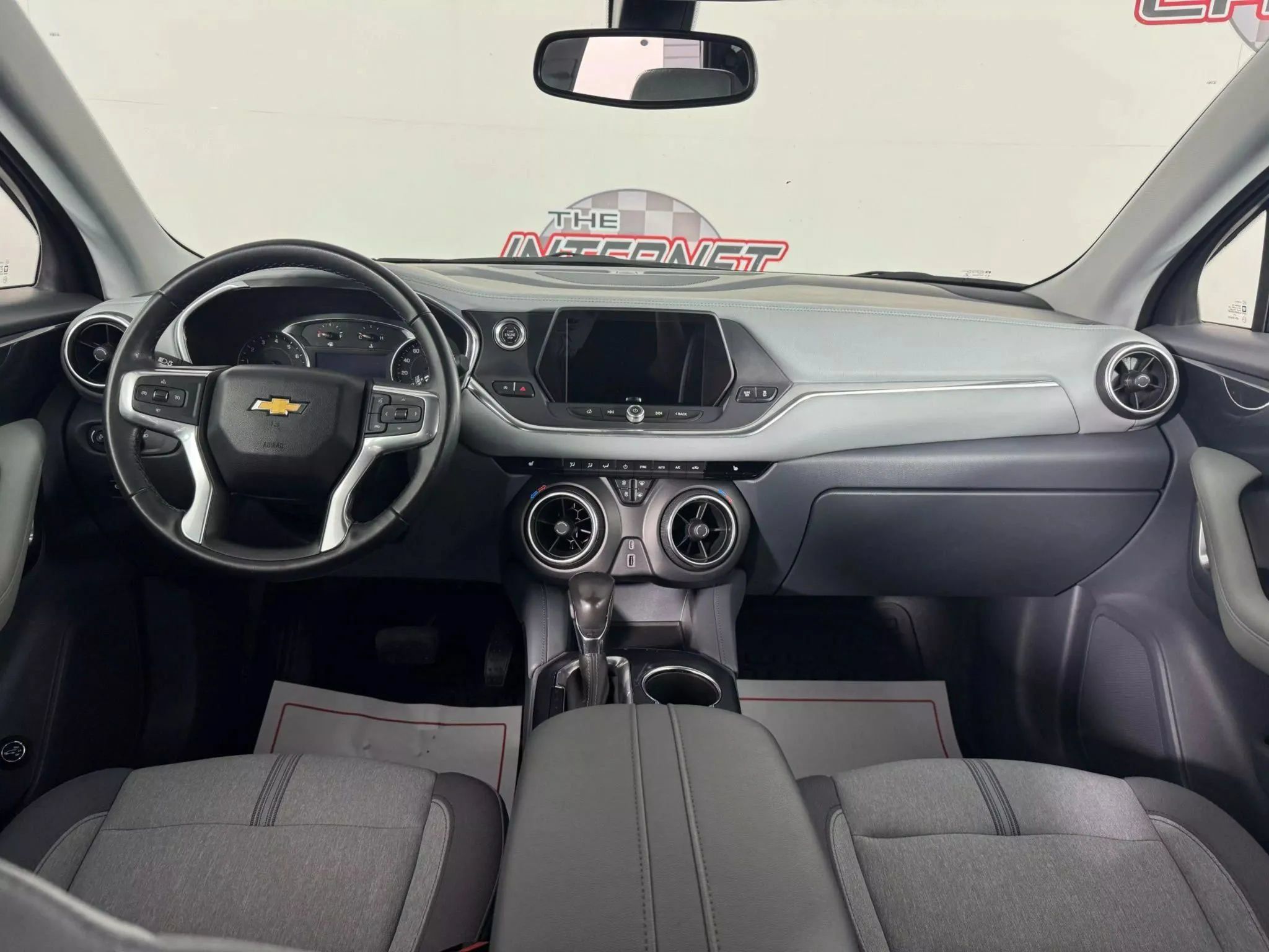 Used 2020 Chevrolet Blazer LT FWD image 11