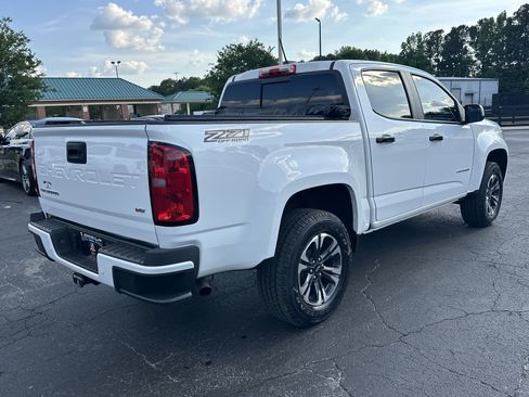 Used 2022 Chevrolet Colorado Z71 AWD/4WD image 8