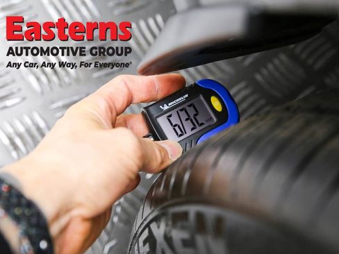 Used 2022 Hyundai Venue Limited image 28