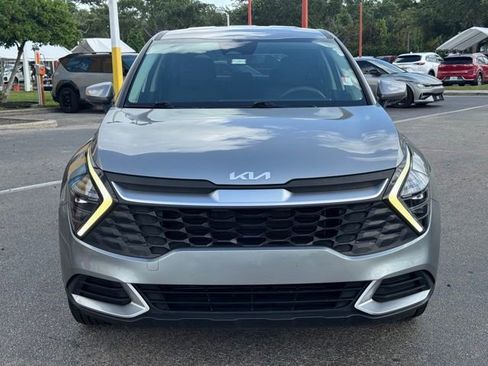 Certified 2024 Kia Sportage LX FWD image 6