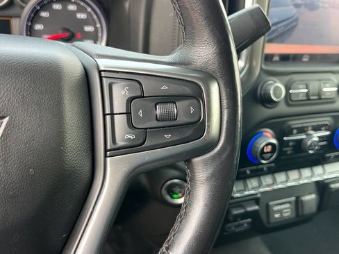 Used 2022 Chevrolet Silverado 1500 LT AWD/4WD image 20