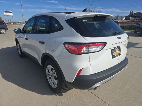Used 2021 Ford Escape S image 3