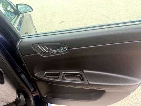 Used 2011 Chevrolet Impala LT image 17