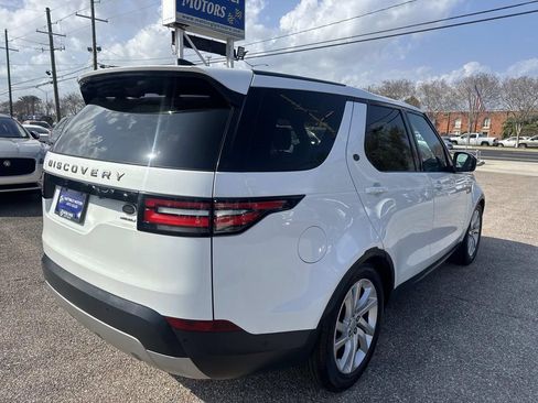 Used 2017 Land Rover Discovery HSE image 8