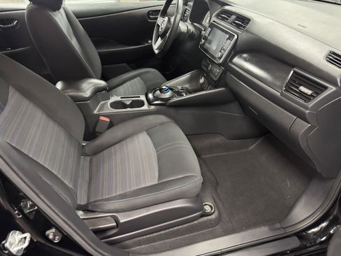 Used 2021 Nissan Leaf SV image 14