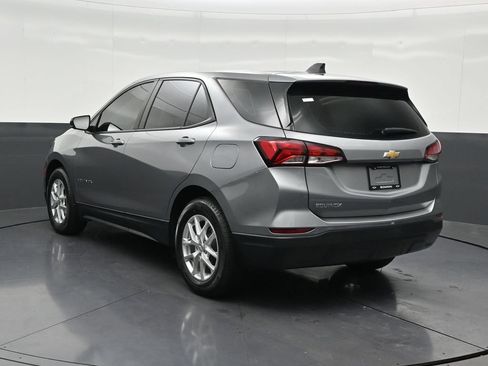 Used 2023 Chevrolet Equinox LS FWD image 3