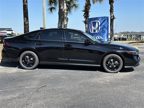 New 2025 Honda Accord SE image 2