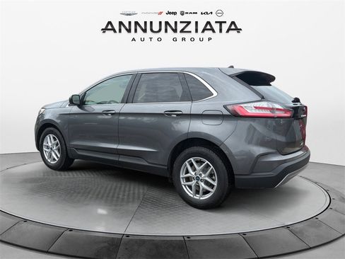 Used 2022 Ford Edge SEL image 3