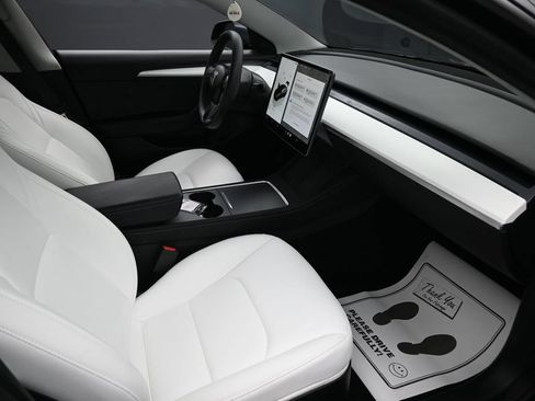 Used 2023 Tesla Model 3 Standard Range RWD image 29