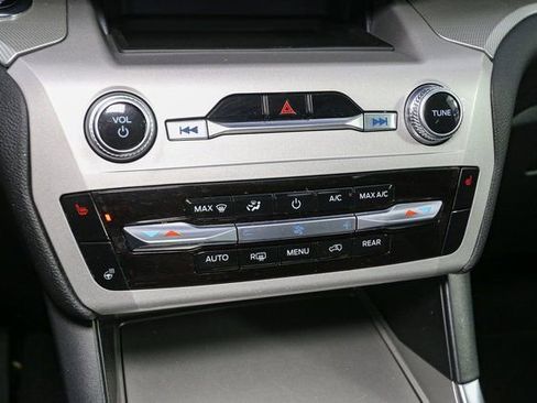 Used 2023 Ford Explorer XLT w/ Equipment Group 202A image 29