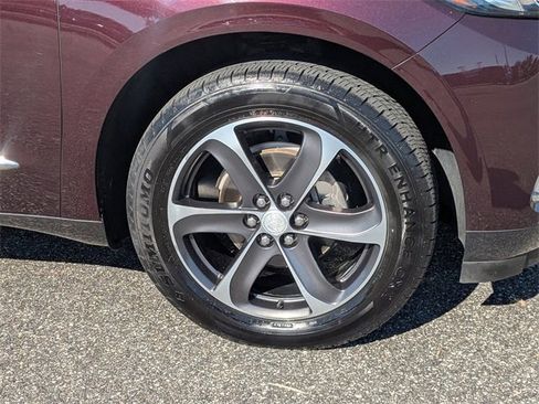 Used 2019 Buick Enclave Essence image 10