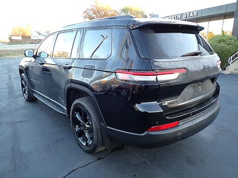 Used 2023 Jeep Grand Cherokee L Limited w/ Black Appearance Package image 3
