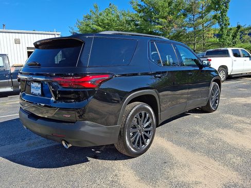 Used 2023 Chevrolet Traverse RS w/ LPO, Floor Liner Package AWD/4WD image 6