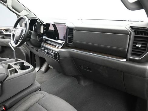 Used 2024 Chevrolet Silverado 2500 LT image 24