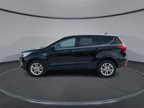Used 2019 Ford Escape SE image 5