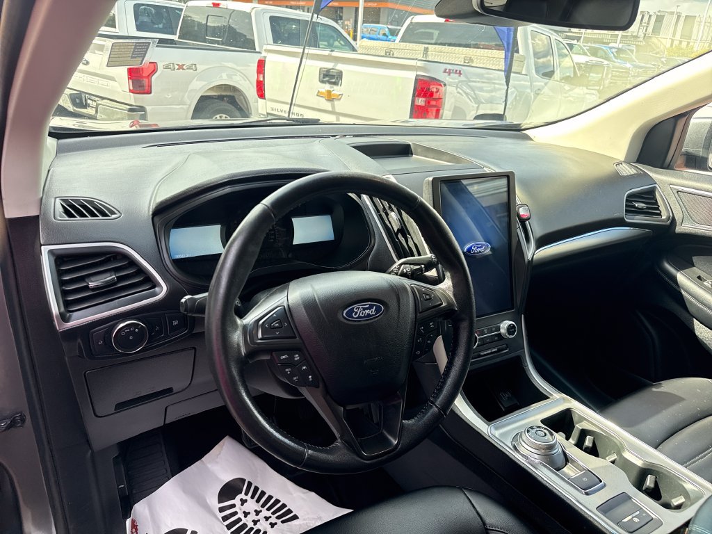 Used 2022 Ford Edge SEL AWD/4WD image 13