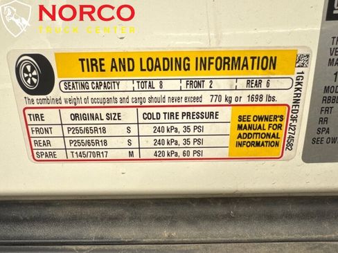 Used 2015 GMC Acadia SLE image 25