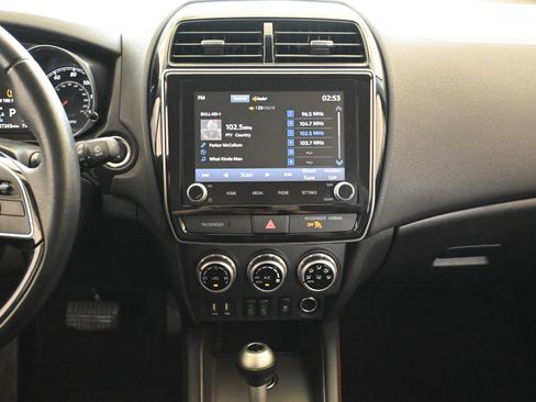 Used 2023 Mitsubishi Outlander Sport SE image 25