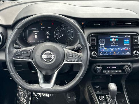 Certified 2023 Nissan Kicks SR FWD image 14