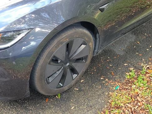 Used 2024 Tesla Model 3 Standard Range RWD image 3