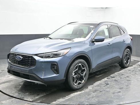 New 2026 Ford Escape Platinum w/ Premium Technology Package image 5