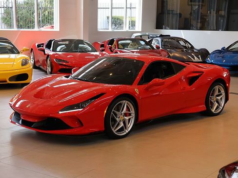 Certified 2021 Ferrari F8 Tributo RWD image 25