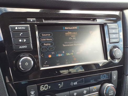 Used 2019 Nissan Rogue SV AWD/4WD image 23
