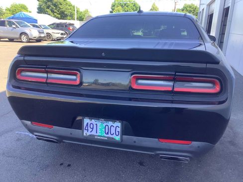 Used 2015 Dodge Challenger R/T Plus RWD image 4
