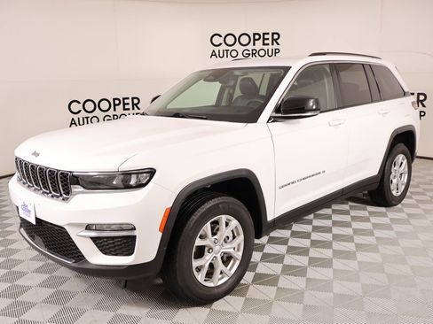 Used 2023 Jeep Grand Cherokee Limited image 10