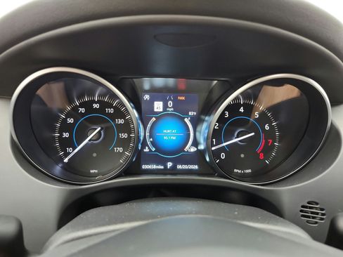 Used 2019 Jaguar F-PACE Premium AWD/4WD image 10