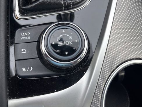 Used 2015 INFINITI Q50 Premium w/ Navigation Package image 19