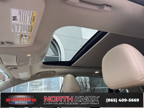 Used 2023 Nissan Murano Platinum w/ Cargo Package image 12