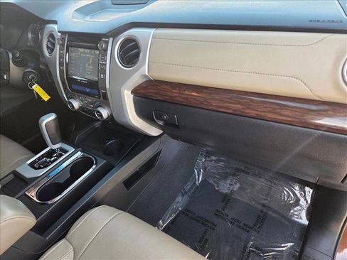 Used 2014 Toyota Tundra Limited w/ Limited Premium Package image 20