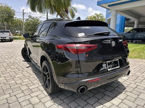 Used 2020 Alfa Romeo Stelvio Ti w/ Nero Edizione AWD/4WD image 12