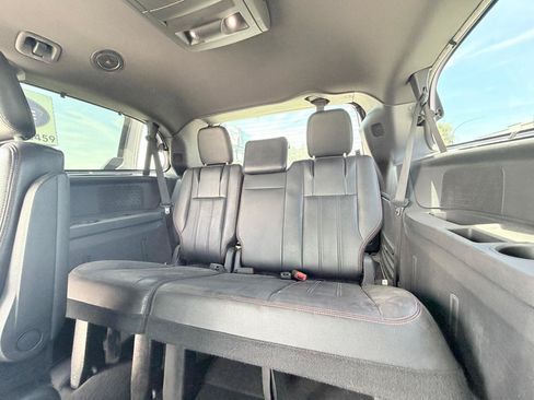 Used 2017 Dodge Grand Caravan GT FWD image 10