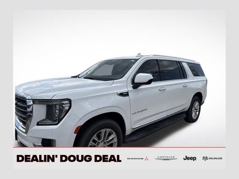 Used 2021 GMC Yukon XL SLT AWD/4WD image 1