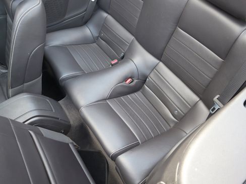 Used 2013 Ford Mustang Premium image 22