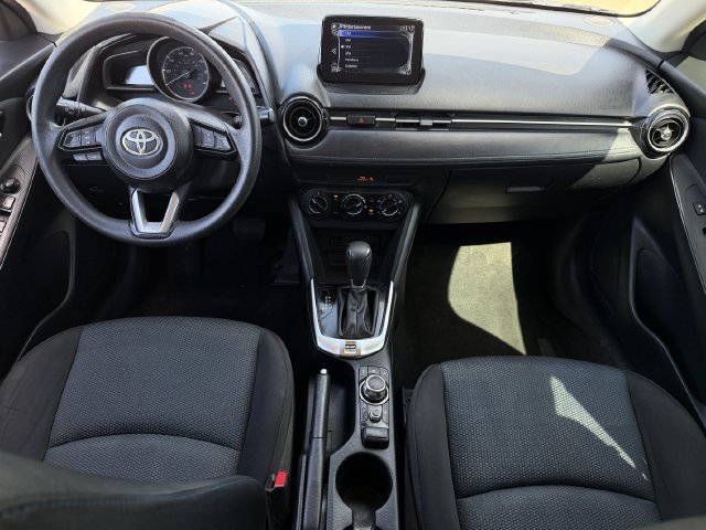 Used 2019 Toyota Yaris LE FWD image 9
