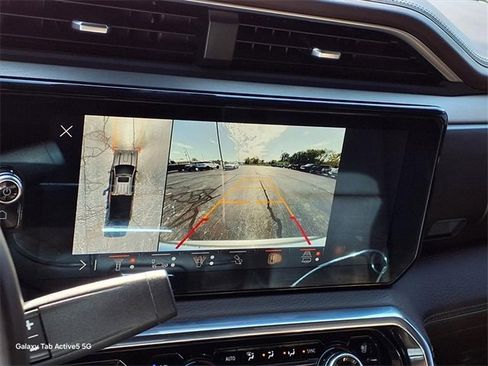 Used 2024 GMC Sierra 2500 Denali w/ Denali Reserve Package image 28