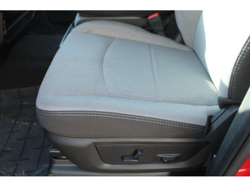 Used 2024 RAM 2500 Big Horn w/ Bed Utility Group image 21