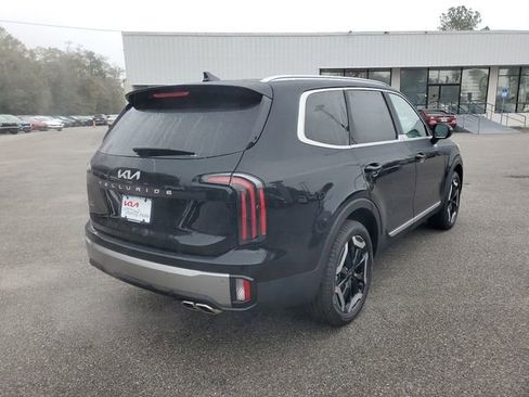 New 2025 Kia Telluride EX w/ EX Captain's Chair Package image 2