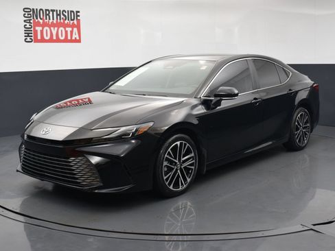 Used 2026 Toyota Camry XLE FWD image 8