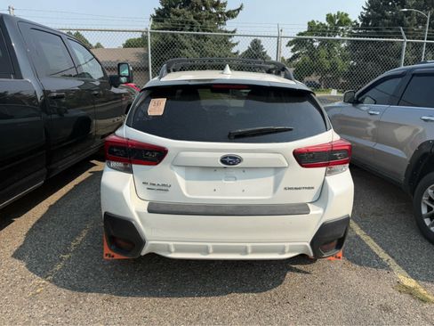 Used 2020 Subaru Crosstrek 2.0i Premium AWD/4WD image 3