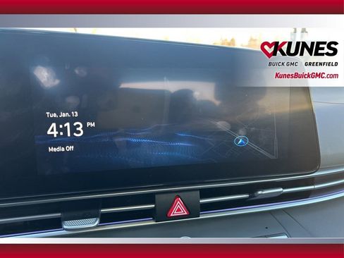 Used 2024 Hyundai Elantra SEL image 22