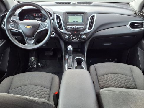 Used 2018 Chevrolet Equinox LT image 12