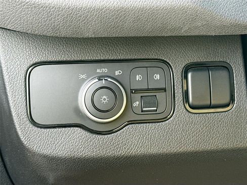 Used 2021 Mercedes-Benz Sprinter 3500 image 7